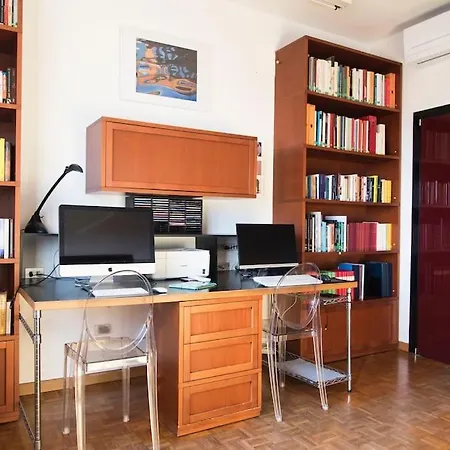Design District Youhosty - Via Savona Appartement *